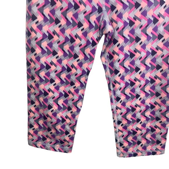 Victoria Secret VSX Multicolored Crop Capri Leggings Size Medium - Picture 3 of 11
